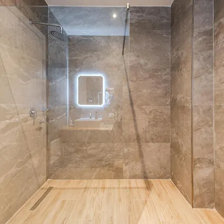 アパートホテル Marina Luxury By Ps