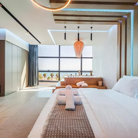 アパートホテル Marina Luxury By Ps 4*