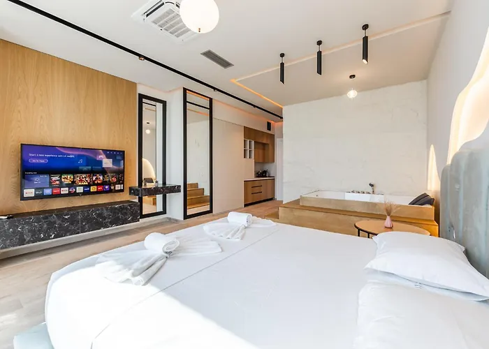 Marina Luxury By Ps 3*