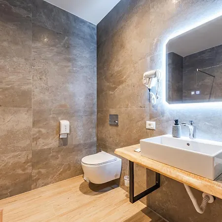 Marina Suites By Premium Selection 酒店 Durrës