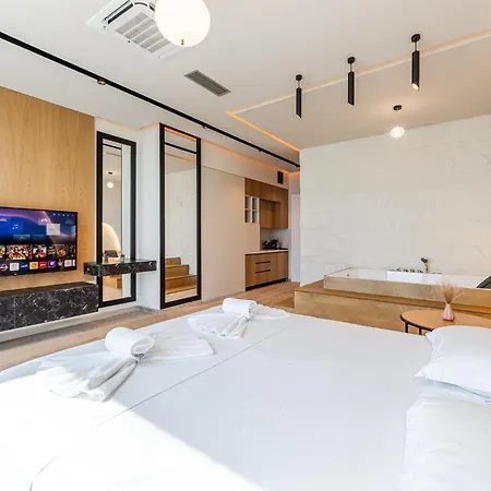 Marina Luxury By Ps 3*