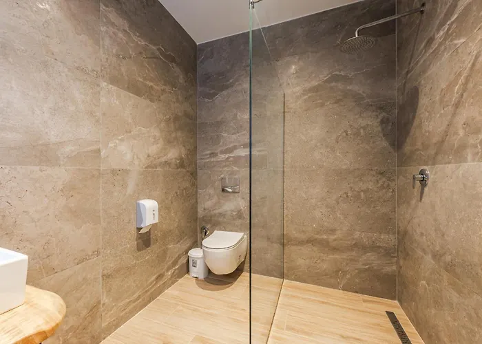 Marina Luxury By Ps 3*