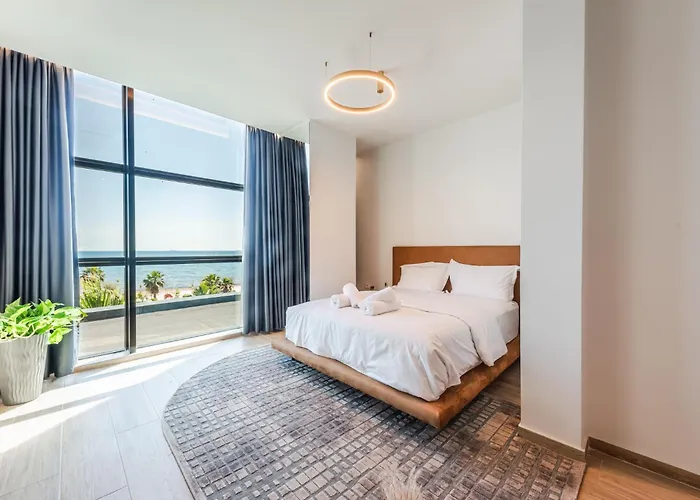 Marina Luxury By Ps 3*