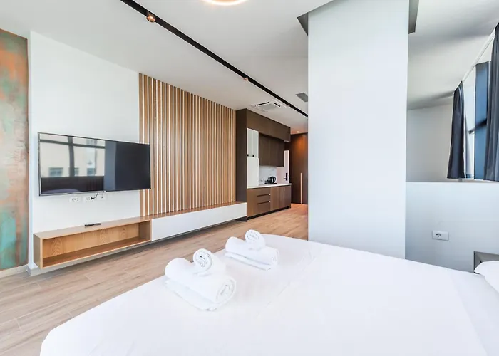 Marina Luxury By Ps 3*