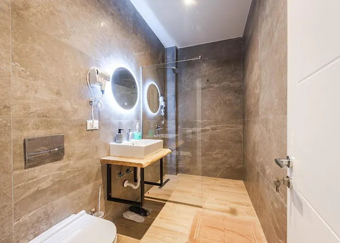 Marina Luxury By Ps Apartmanhotel 4*