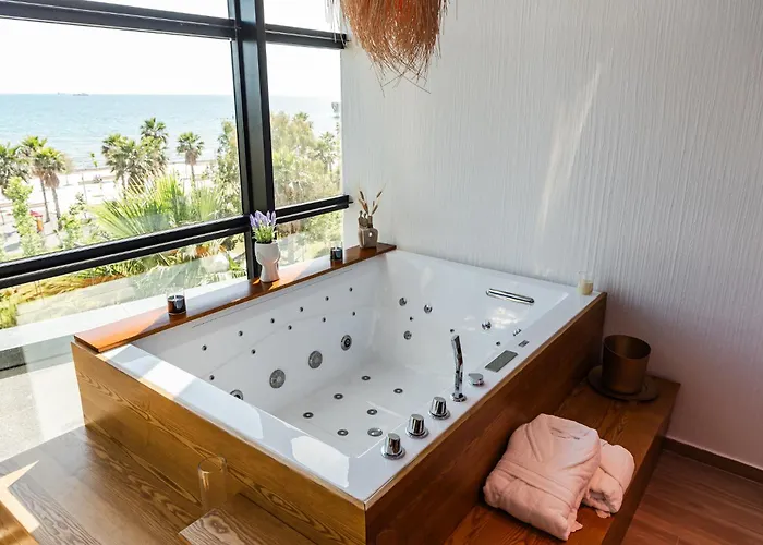 Marina Luxury By Ps 3*